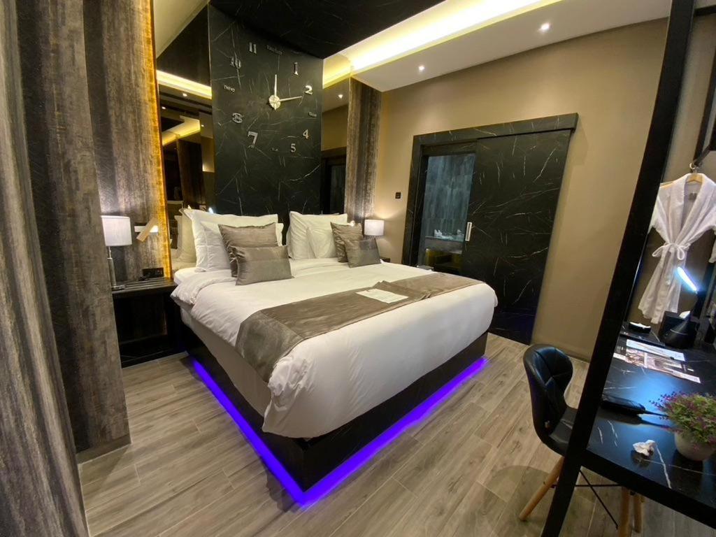 De Paris Hotel Medan Extérieur photo