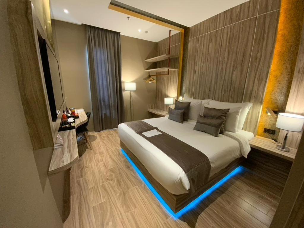 De Paris Hotel Medan Extérieur photo